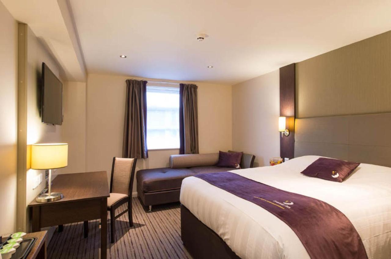 Premier Inn Guildford North - A3 Exteriér fotografie